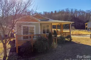 990 Hornet Dr, Whittier, NC 28789 - Photo 24