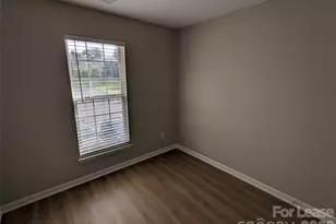 5320 Jocelyn Ln, Charlotte, NC 28269 - Photo 12