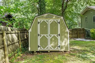 3017 Chestnut Tree Rd, Hendersonville, NC 28792 - Photo 28