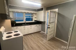 1005 Rickert St, Statesville, NC 28677 - Photo 6