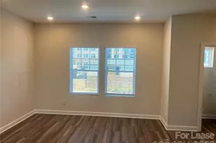 3718 Memorial Pkwy, Charlotte, NC 28217 - Photo 2