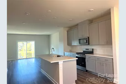 3718 Memorial Parkway, Charlotte, NC 28217 - Photo 4