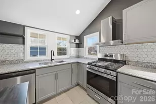 330 Harrington St NW, Lenoir, NC 28645 - Photo 12