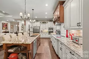 300 Old Hickory Ct, Fort Mill, SC 29715 - Photo 28