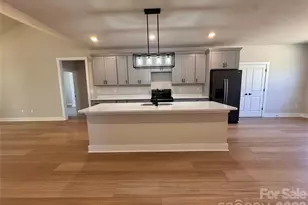 2422 Kimberly Ave, Morganton, NC 28655 - Photo 8