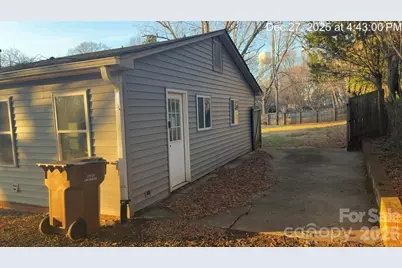 2209 Dale Avenue, Lincolnton, NC 28092 - Photo 2