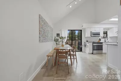 1658 20th Avenue Court NE, Hickory, NC 28601 - Photo 2