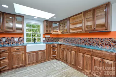 5821 Hornet Drive, Charlotte, NC 28216 - Photo 14