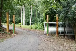 5821 Hornet Dr, Charlotte, NC 28216 - Photo 46