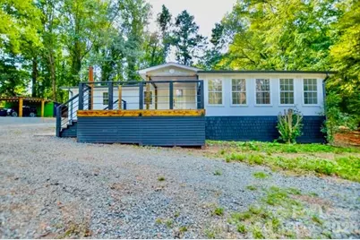 5821 Hornet Drive, Charlotte, NC 28216 - Photo 1