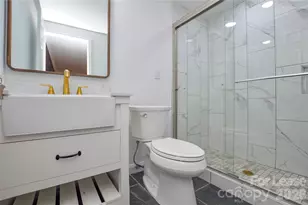 5821 Hornet Dr, Charlotte, NC 28216 - Photo 28