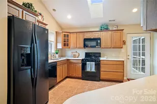 13 Stonebridge Dr, Asheville, NC 28805 - Photo 20