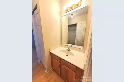 5664 Prescott Court, Charlotte, NC 28269 - Photo 10