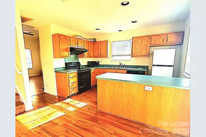 5664 Prescott Court, Charlotte, NC 28269 - Photo 6