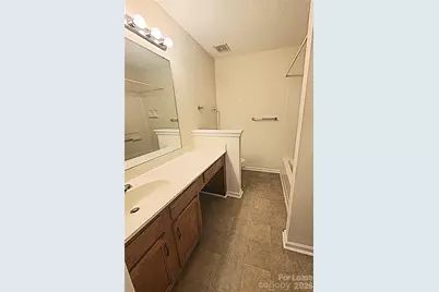 5664 Prescott Court, Charlotte, NC 28269 - Photo 8