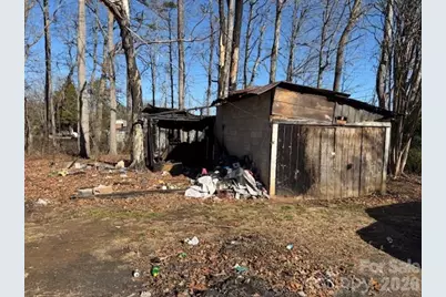 7626 Nc 90 Highway E, Stony Point, NC 28678 - Photo 10