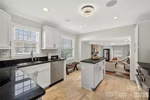 731 Sandridge Rd, Charlotte, NC 28210 - Photo 8