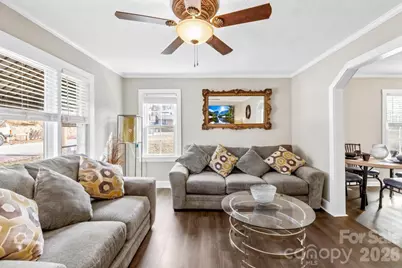 430 Arlington Circle NW, Lenoir, NC 28645 - Photo 2