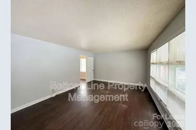 907 Bannister Place, Charlotte, NC 28213 - Photo 4