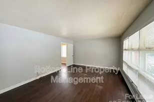 907 Bannister Pl, Charlotte, NC 28213 - Photo 4