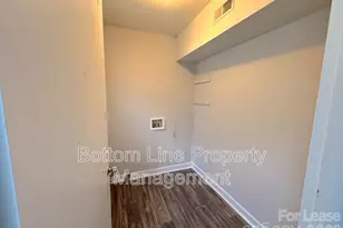 907 Bannister Pl, Charlotte, NC 28213 - Photo 14