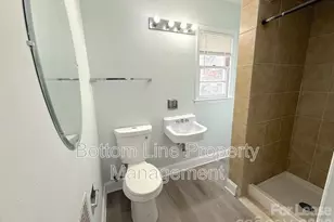 907 Bannister Pl, Charlotte, NC 28213 - Photo 20