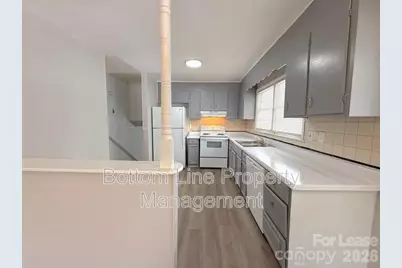 907 Bannister Place, Charlotte, NC 28213 - Photo 6