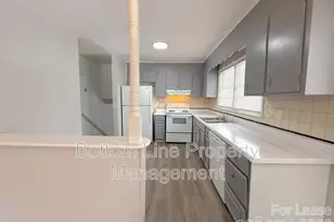 907 Bannister Pl, Charlotte, NC 28213 - Photo 6