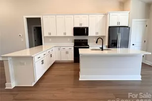 2426 Kimberly Ave, Morganton, NC 28655 - Photo 4