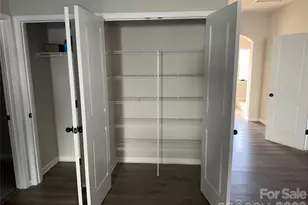 4112 Stoneygreen Ln, Charlotte, NC 28215 - Photo 8