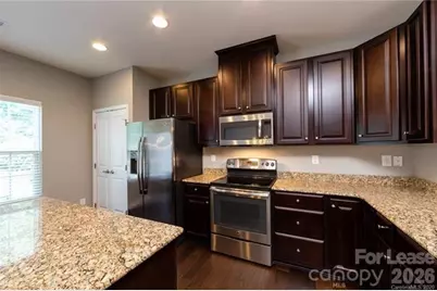 9338 Lenox Pointe Drive, Charlotte, NC 28273 - Photo 12