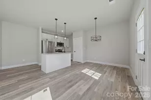 1225 39th St Cir SW, Hickory, NC 28602 - Photo 4