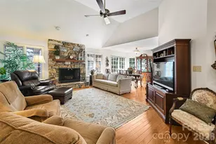 27 Cedar Summit Rd, Asheville, NC 28803 - Photo 6