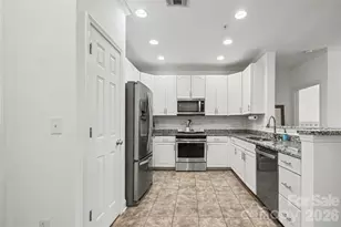 1000 E Woodlawn Rd, Charlotte, NC 28209 - Photo 6