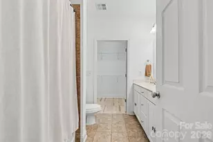 1000 E Woodlawn Rd, Charlotte, NC 28209 - Photo 14