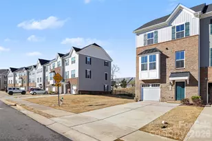 2638 Grantham Place Dr, Fort Mill, SC 29715 - Photo 2