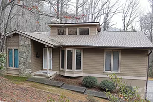 100 Ridgeview Dr, Hendersonville, NC 28792 - Photo 1