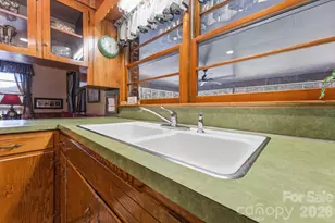 504 Greens Creek Rd, Sylva, NC 28779 - Photo 12