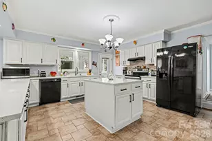 135 Old Gregory Ln, Lancaster, SC 29720 - Photo 2