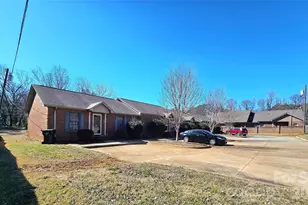 700 Battleground Ct, Kings Mountain, NC 28086 - Photo 2