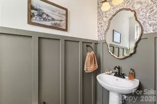 318 Simeon Dr, Charlotte, NC 28208 - Photo 22