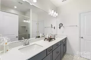 318 Simeon Dr, Charlotte, NC 28208 - Photo 32