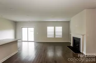 4015 Honey Locust Dr, Charlotte, NC 28215 - Photo 4