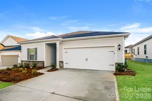 4015 Honey Locust Dr, Charlotte, NC 28215 - Photo 2