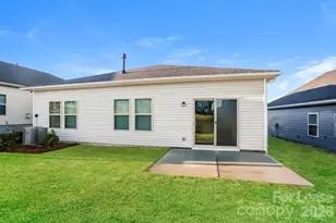 4015 Honey Locust Dr, Charlotte, NC 28215 - Photo 14