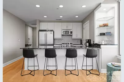 701 Royal Court #1004, Charlotte, NC 28202 - Photo 4