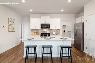 6617 Barcelona Wy, Charlotte, NC 28214 - Photo 4