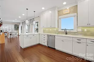 18212 Tayport Dr, Charlotte, NC 28278 - Photo 12