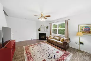 2306 Nettleton Ct, Matthews, NC 28105 - Photo 4