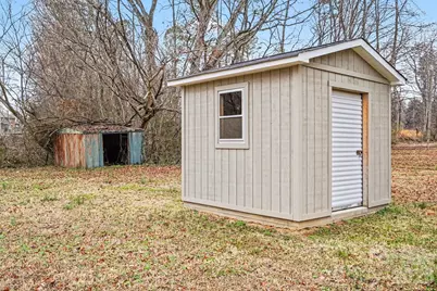 1725 26th Street NE, Hickory, NC 28601 - Photo 14